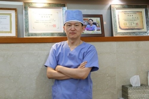 ​[언론속의 두한성형외과] - [쌍꺼풀 재수술, 만족스러운 결과를 얻으려면 원인부터 바로 알아야] 관련 이미지 1
