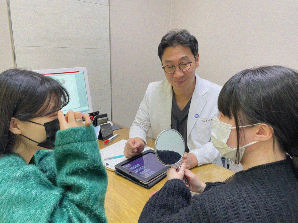 눈밑지방제거 환한 인상을 바라는 경우 관련 이미지 2