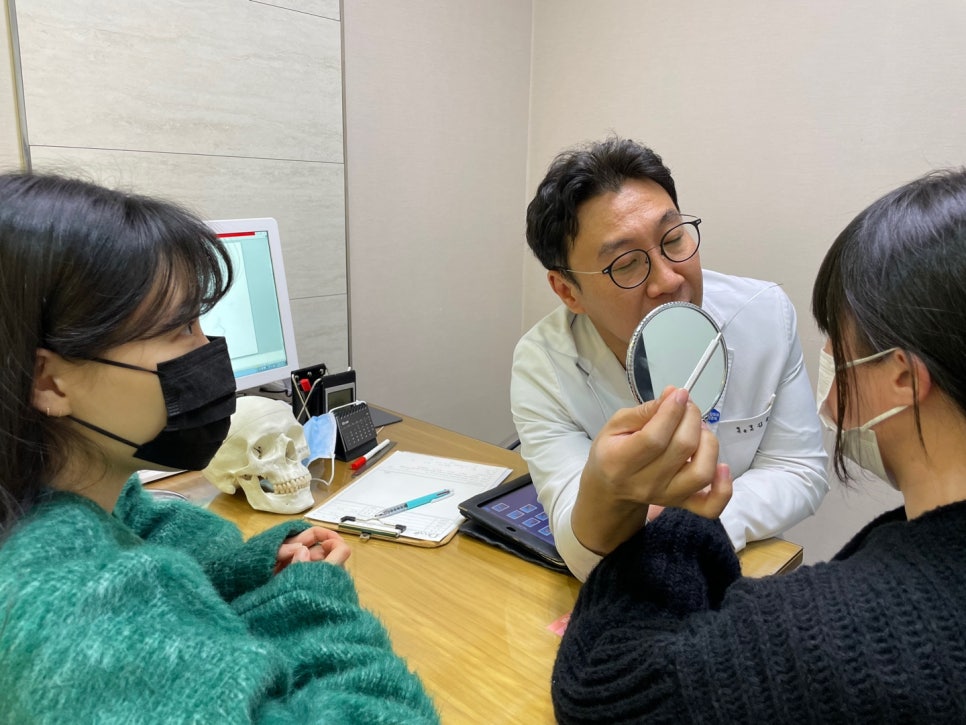 눈두덩이지방제거 비용 어디서 해야할까? 관련 이미지 10