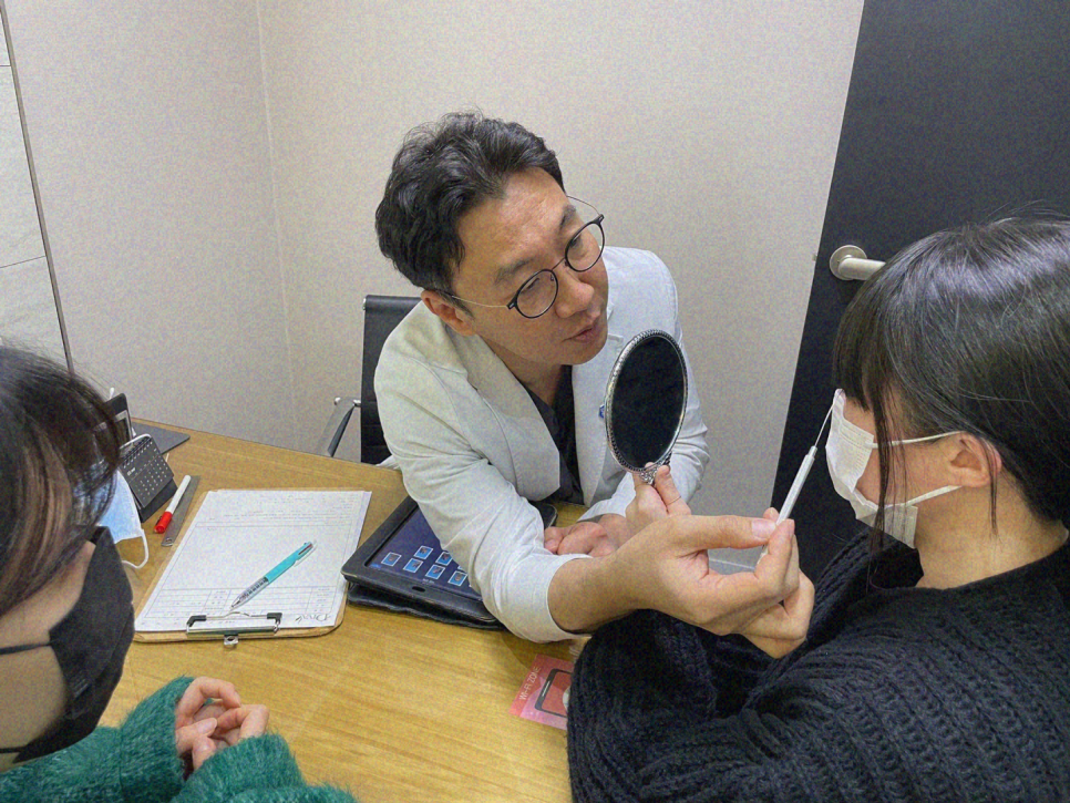 눈밑지방제거 환한 인상을 바라는 경우 관련 이미지 3