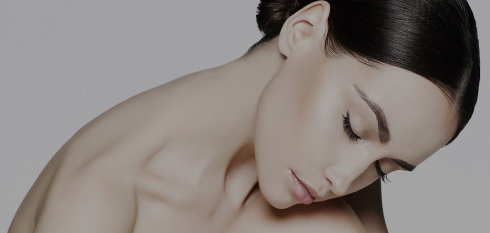 이중턱 늘어진 턱살 페이스라인 고민 해결에는 얼굴지방흡입 관련 이미지 1