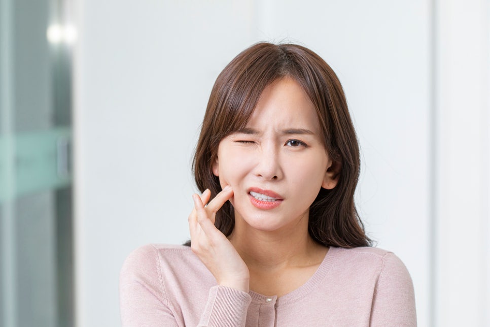 보다 건강한 구강을 위해! 치간칫솔사용법 관련 이미지 2