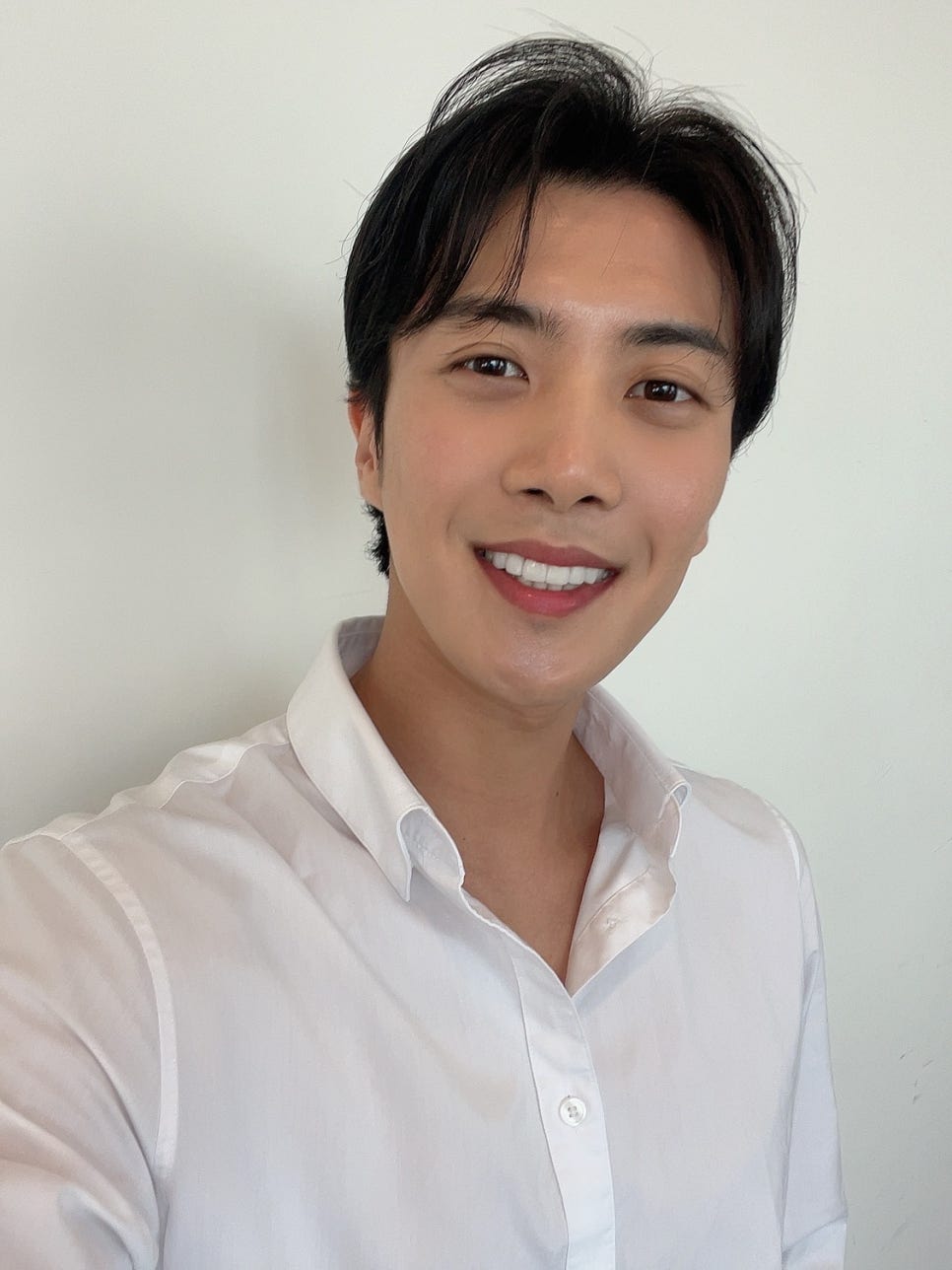 2D치과 무삭제 라미네이트 블랙필름 후기 : 쇼호스트 김민규님 관련 이미지 2