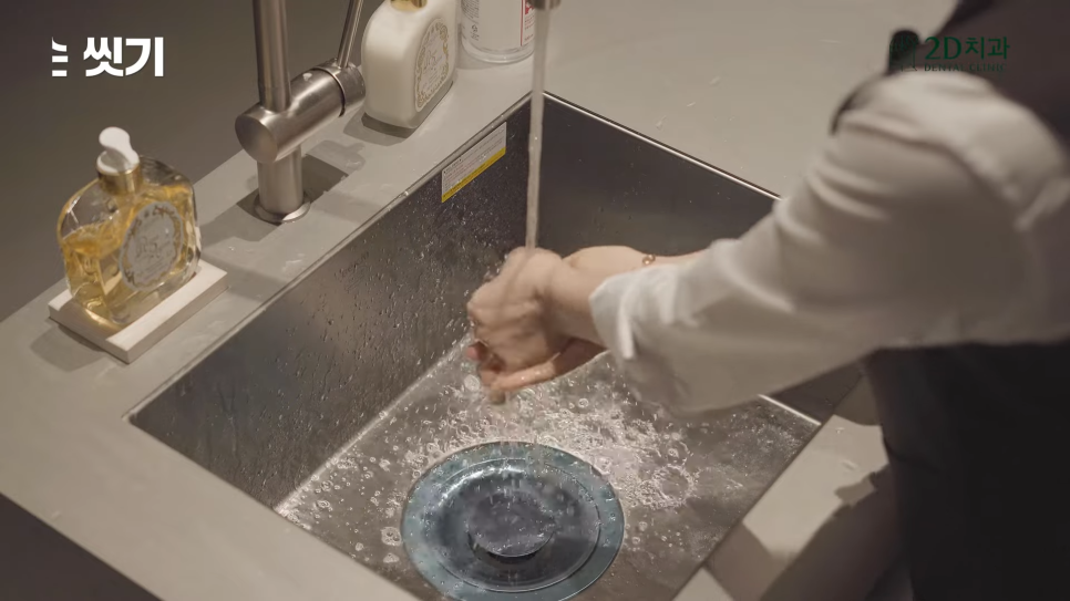 무삭제 라미네이트 블랙필름이 만들어지는 곳, 투디치과 아뜰리에 관련 이미지 3