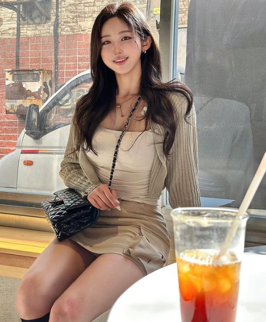 무삭제라미네이트비용 알아보고 치아 블랙필름으로 맑은 미소의 하얀 치아 얻고 싶다면 관련 이미지 2