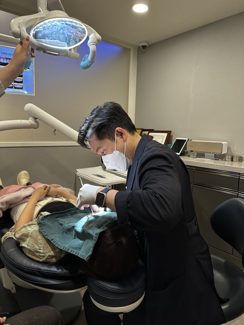 치아변색 치아착색 고민해결은 무삭제라미네이트 블랙필름 관련 이미지 10