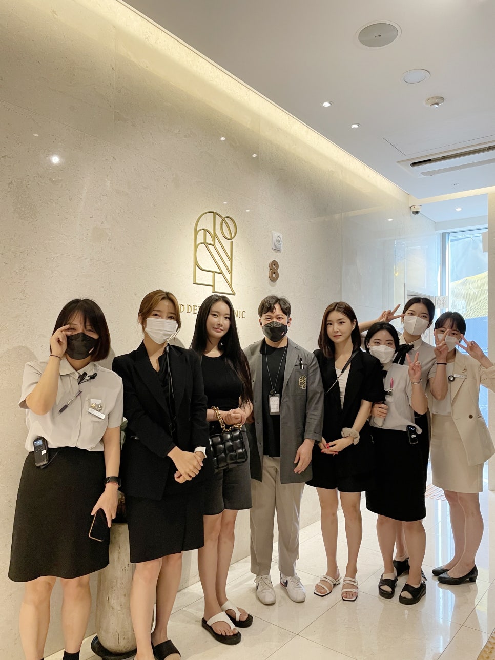 [라미네이트 투디치과] 브레이브걸스 유나&민영님 방문 관련 이미지 6