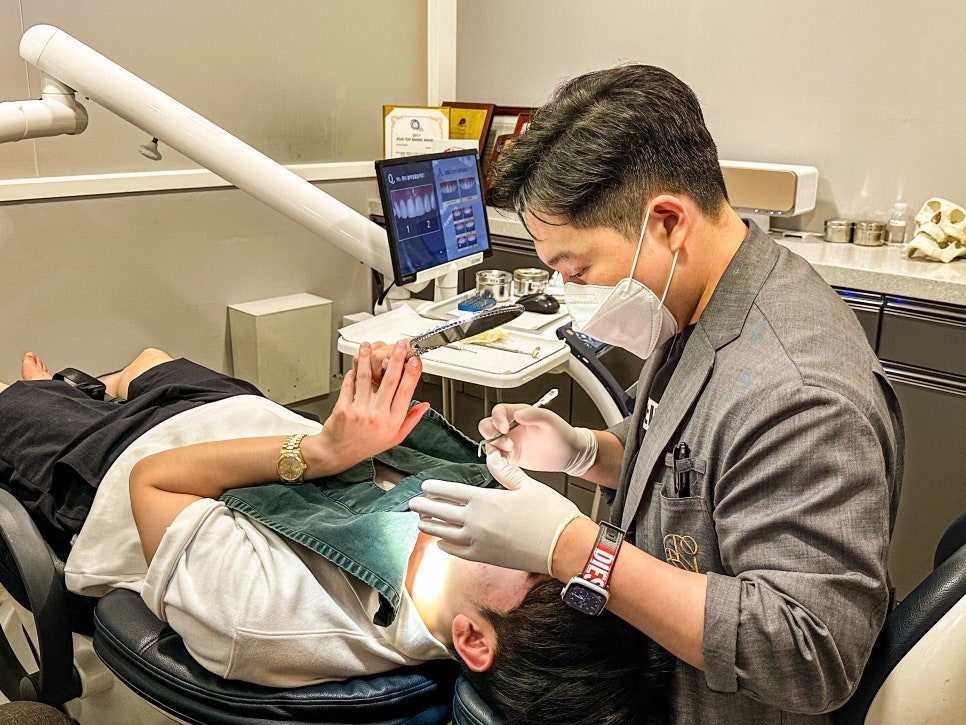 치아변색 개선은 무삭제라미네이트 블랙필름 관련 이미지 6