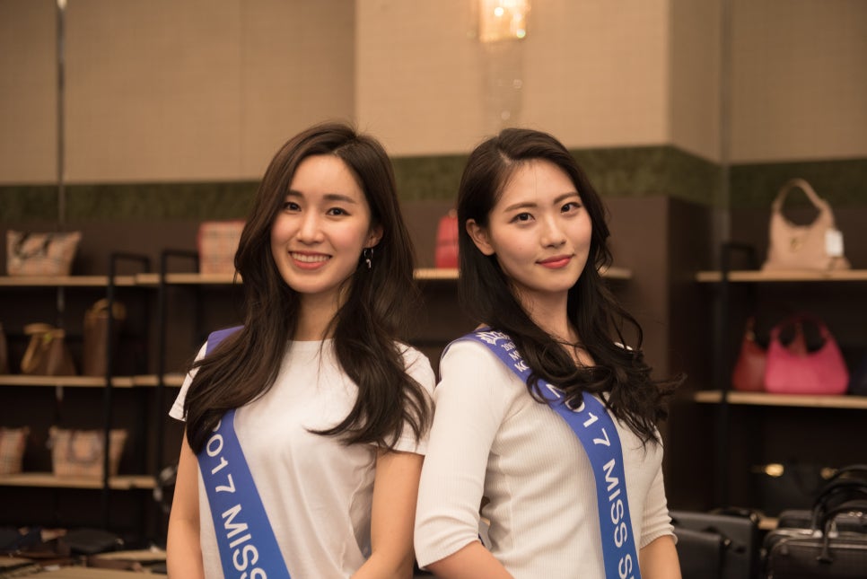 [투디일상] 2017년 미스코리아 해외명품 자선바자회 관련 이미지 7
