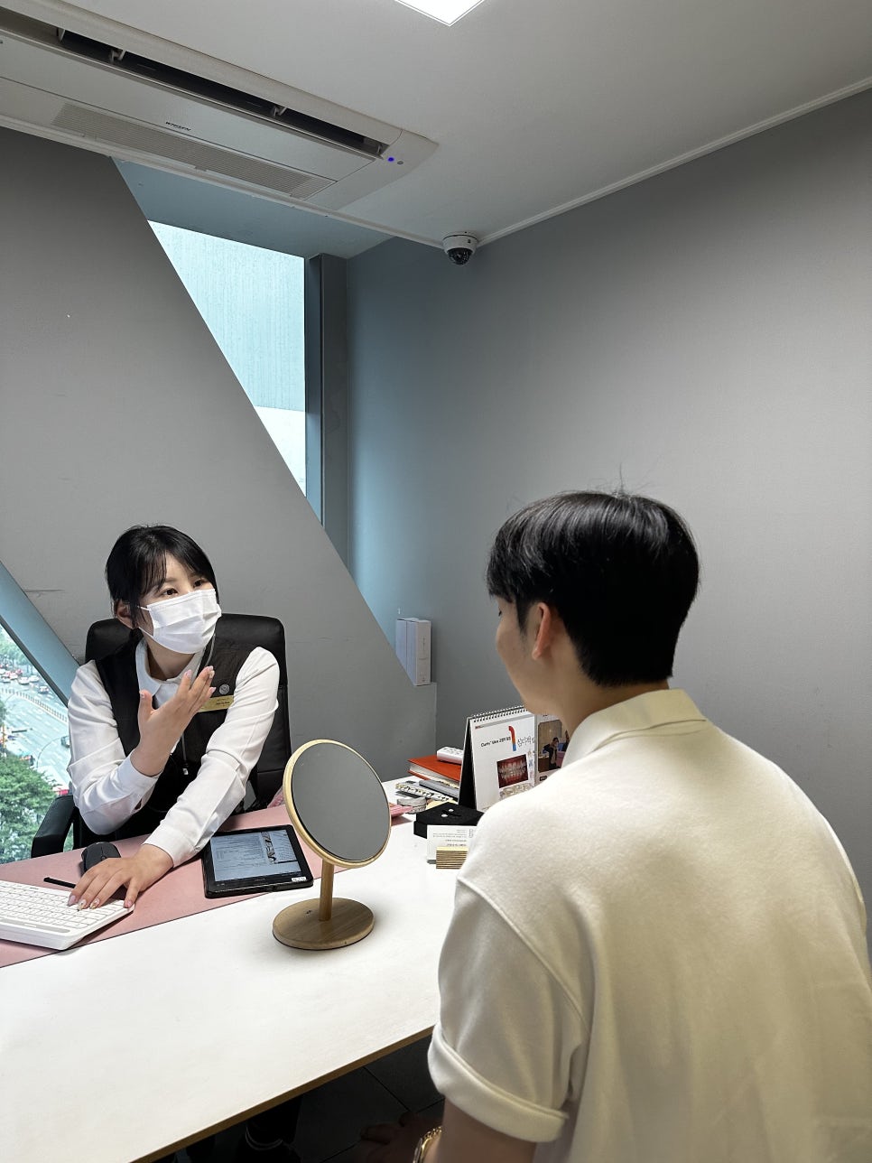 나비치아 치아교정으로 반듯한 치아로 개선 관련 이미지 2