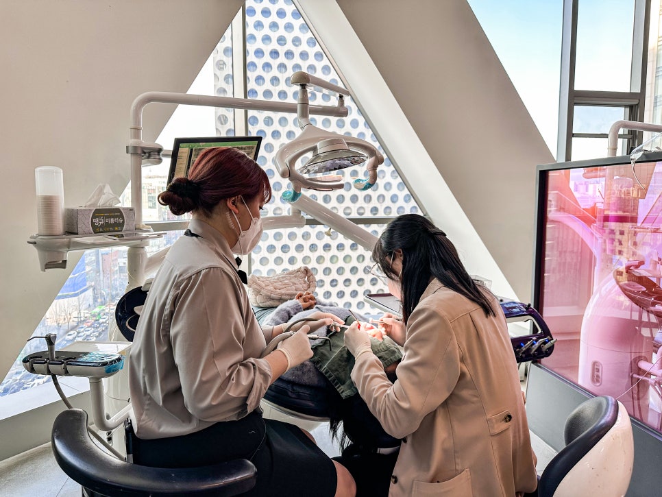 라미네이트 떨어짐 임시치아 필요없는 자연치 사용 가능한 무삭제라미네이트 관련 이미지 3