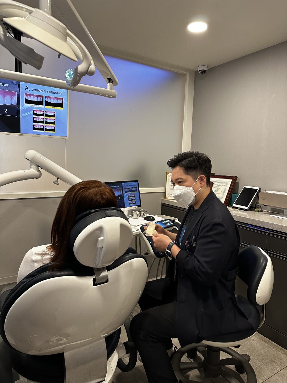 앞니 무삭제라미네이트 고객맞춤형 치아제작하는 블랙필름 관련 이미지 9