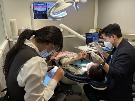 치아변색 치아착색 고민해결은 무삭제라미네이트 블랙필름 관련 이미지 12