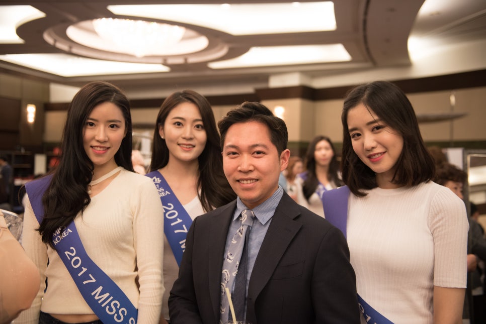 [투디일상] 2017년 미스코리아 해외명품 자선바자회 관련 이미지 9