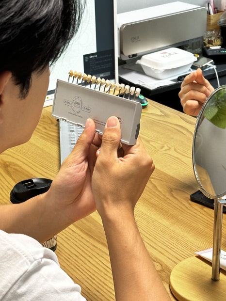 치아변색 치아착색 고민해결은 무삭제라미네이트 블랙필름 관련 이미지 7