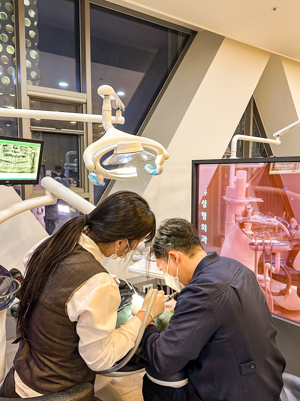 부분 라미네이트 치아 심미치료는 무삭제로 진행가능한 블랙필름 관련 이미지 2