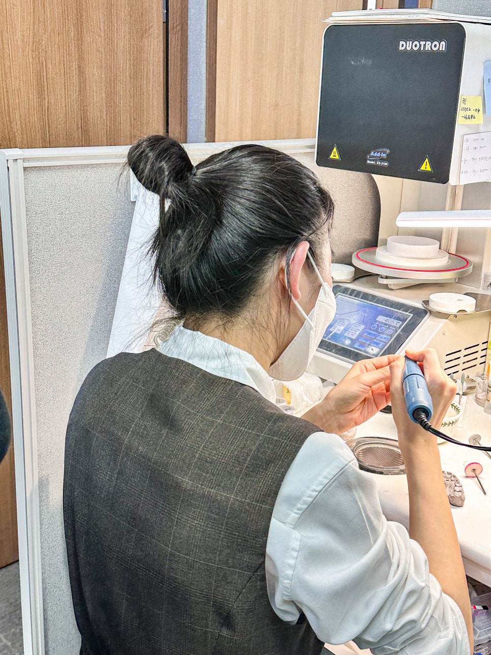 연예인라미네이트 균일하고 하얀치아를 원한다면 블랙필름 관련 이미지 4