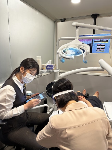 나비치아 치아교정으로 반듯한 치아로 개선 관련 이미지 6