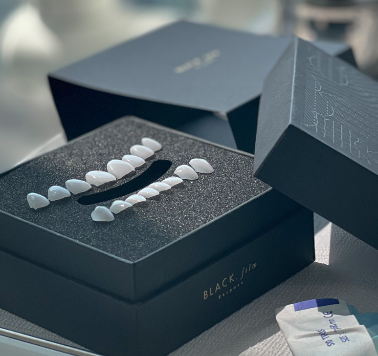 앞니 무삭제라미네이트 고객맞춤형 치아제작하는 블랙필름 관련 이미지 4