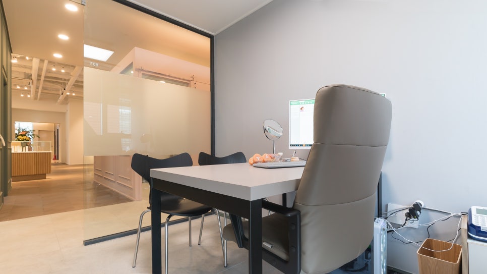 [신논현역]  인테리어가 돋보이는 이색적인 2D치과 관련 이미지 10