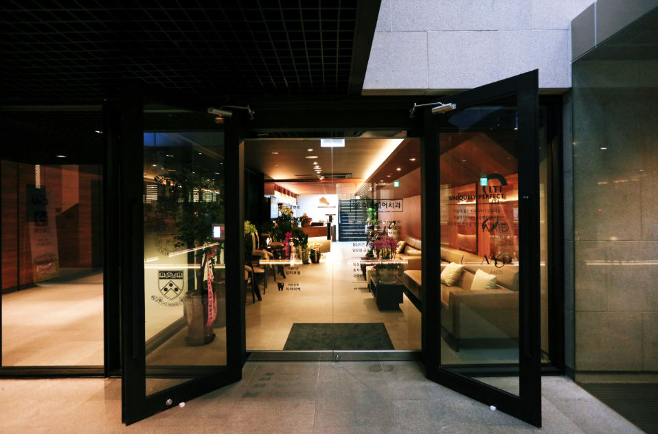 왜소치레진 vs 왜소치 교정, 어떤 기준으로 나뉘는지 정리했습니다. 관련 이미지 8