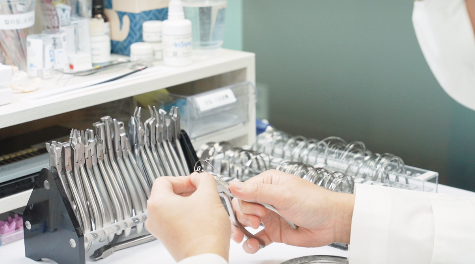 반대교합교정, &lsquo;ㅅㄱ&rsquo;를 놓치면 선택지가 줄어듭니다. 관련 이미지 7