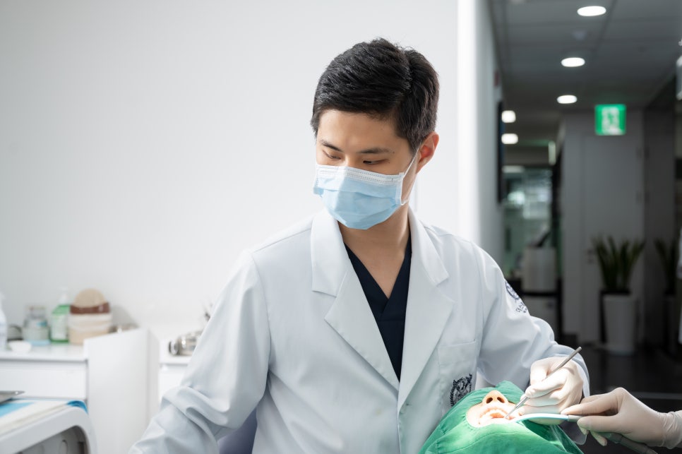 어금니잇몸통증, 잇몸이 욱신거린다면 확인할 3가지 관련 이미지 7