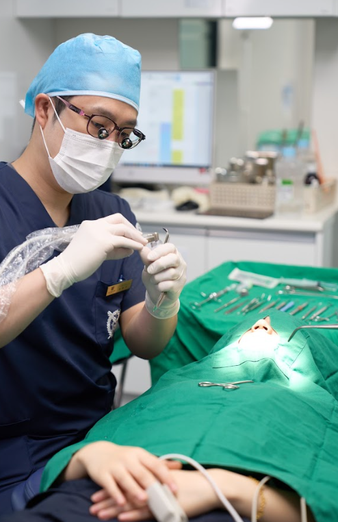 신경치료? 임플란트? 치아 상태를 보면 답이 보입니다. 관련 이미지 4