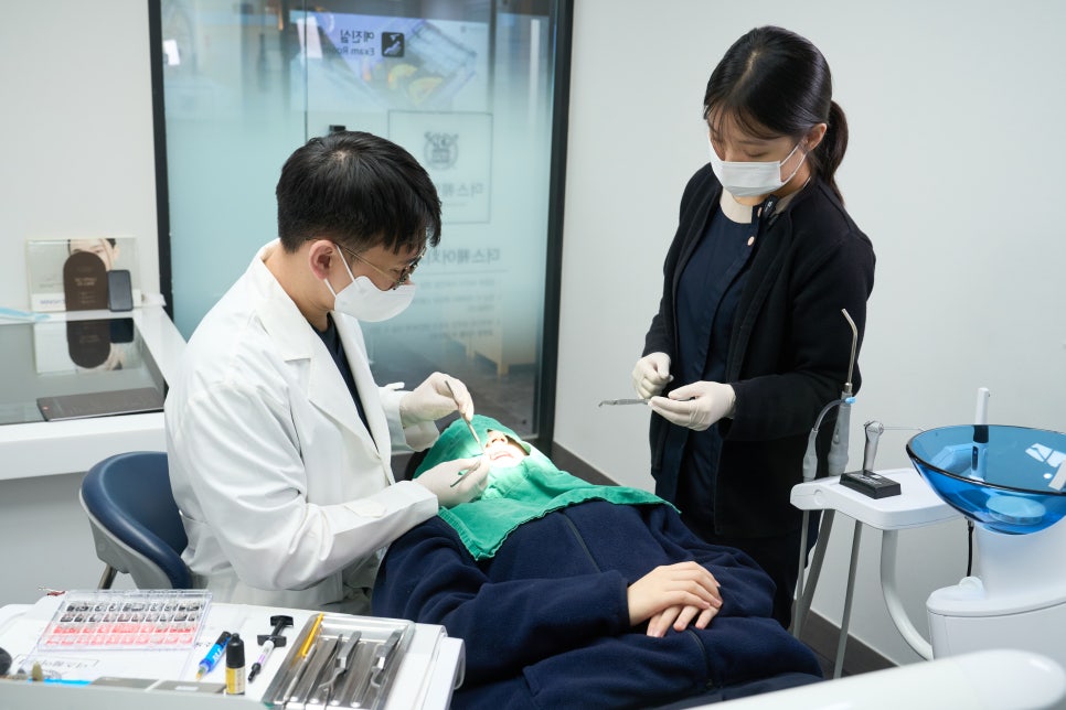 앞니부분 교정 비용, 가격보다 먼저 확인해야 할 기준 관련 이미지 5