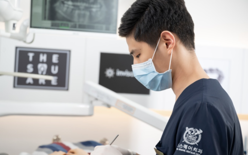 Gum Recession: What to Check at a Gwanghwamun Dental Clinic if Your Teeth Look Longer image 6
