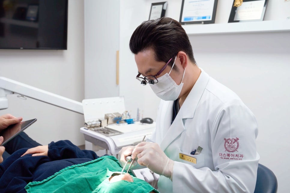 If You’re Wondering Whether to Treat or Extract a Wisdom Tooth Cavity, Read This First image 7