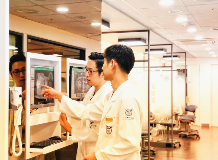 앞니마모, 예전보다 앞니가 짧아 보인다면 확인해 보셔야 합니다. 관련 이미지 6