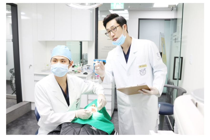 라미네이트재시술? 원인을 짚지 않으면 같은 상황이 반복됩니다. 관련 이미지 6