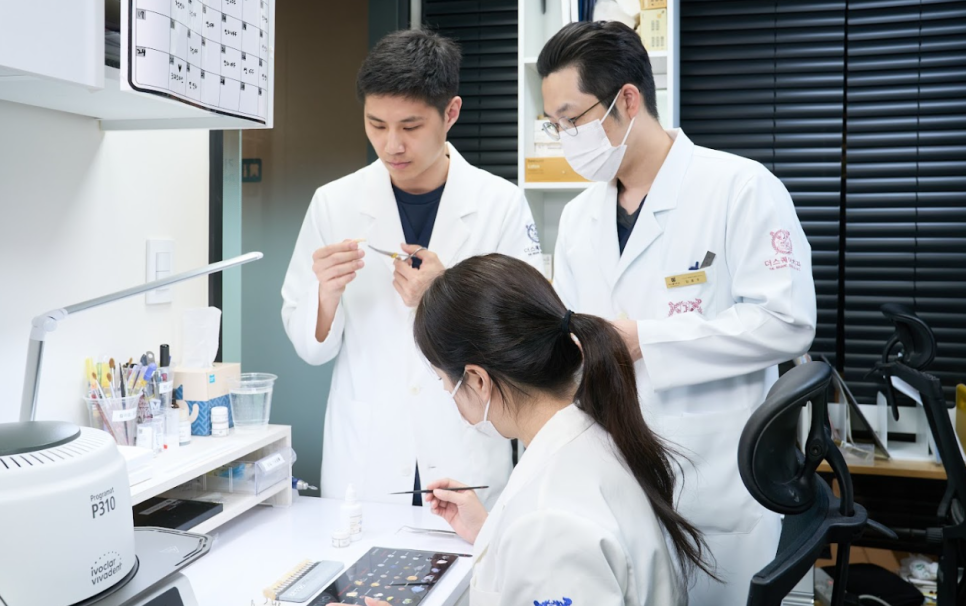 치아 깨졌을때 겉으로 보이는 것만으로 판단하긴 어렵습니다. 관련 이미지 7