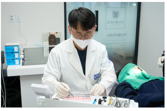 덧니치아교정, 발치 여부는 이렇게 달라집니다. 관련 이미지 3