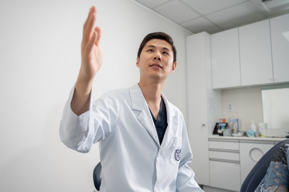 When Should a Crown After Root Canal Treatment Be Considered? image 9