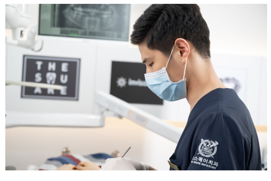 신경치료 vs 임플란트, 어떤 기준으로 나뉠까요? 관련 이미지 6