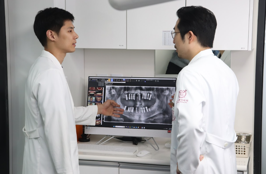 앞니사이벌어짐, 1mm의 선택이 인상을 좌우합니다. [레진빌드업치과] 관련 이미지 3