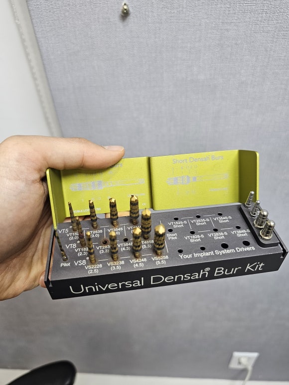 상도동 60대 임플란트 상악동 수술 뼈이식술 관련 이미지 8