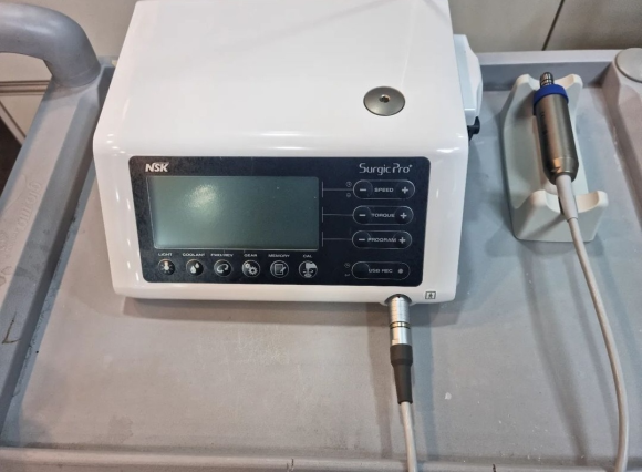 [숭실대입구역] [임플란트] 리더스진치과 임플란트 수술에 쓰이는 새로운 스페어용 Motor 구비 완료 관련 이미지 1