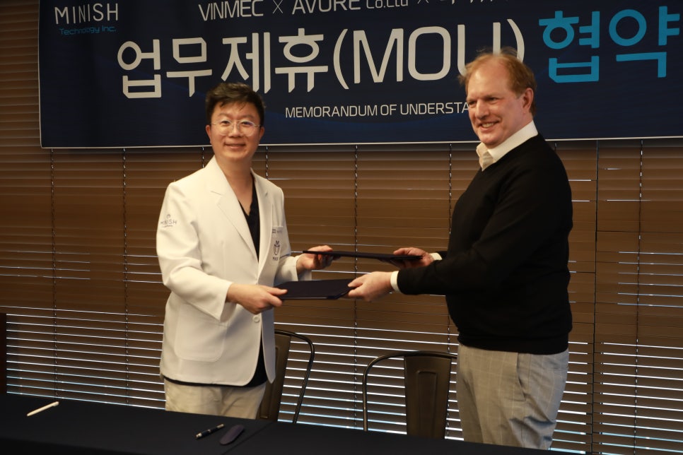 Which Korean Dental Hospital Has Been Recognized by Global Companies Like L'Oréal, 3M, and Vinmec? image 10
