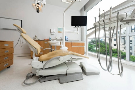 Which Korean Dental Hospital Has Been Recognized by Global Companies Like L'Oréal, 3M, and Vinmec? image 7