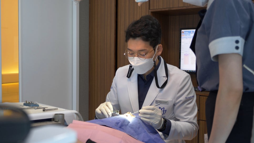 치아 착색 관리 새하얀 치아로 돌아가고 싶다면 관련 이미지 3