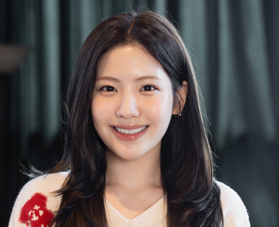 Actor Jo Aram, Why She Says Her Smile Looks Prettier After Minishe image 2