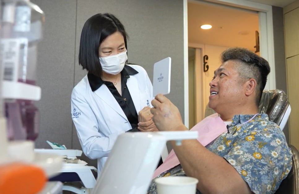 Minish Chosen by Japanese Dentists: Discoloration and Front Tooth Concerns Resolved at Once image 2