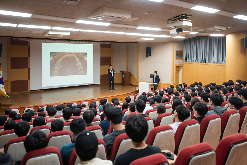 미니쉬치과병원 대표원장의 조선대 명사초청특강 "나만의 신념과 철학을 가져야" 관련 이미지 2