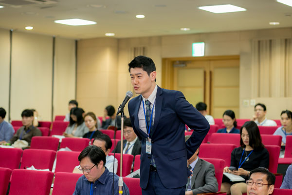 제 9회 대한 탈모 치료 학회 심포지엄 강연 관련 이미지 4