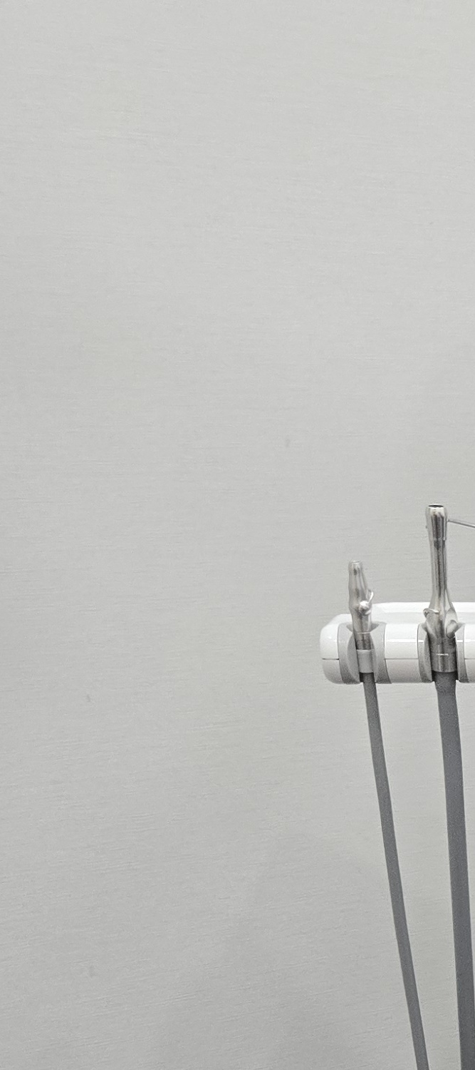 Can Crooked Lower Teeth Be Improved Without Extraction? image 12