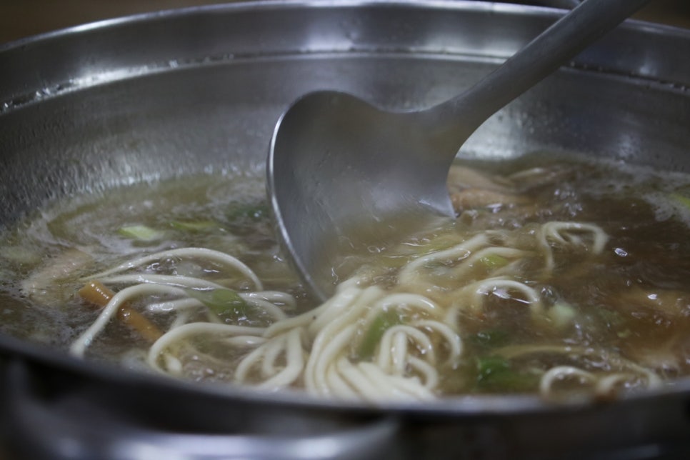 율암온천맛집 보약을 먹는 기분이 들었던 보양식 인정가마솥옻닭 관련 이미지 29