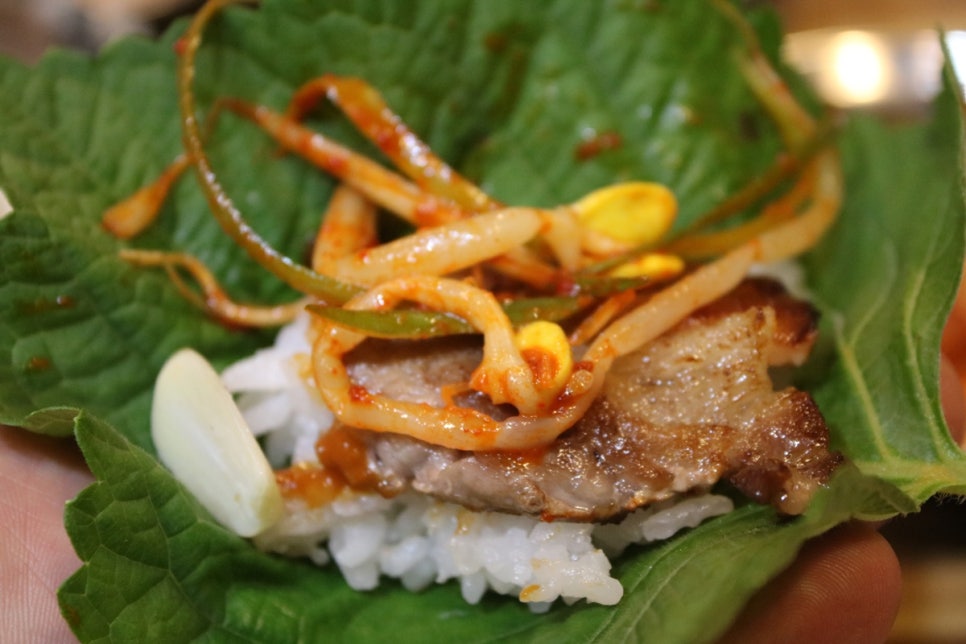 수원 호매실 맛집 줄서 먹는 이유가 있는 솔이네 칠보삼겹살 관련 이미지 27